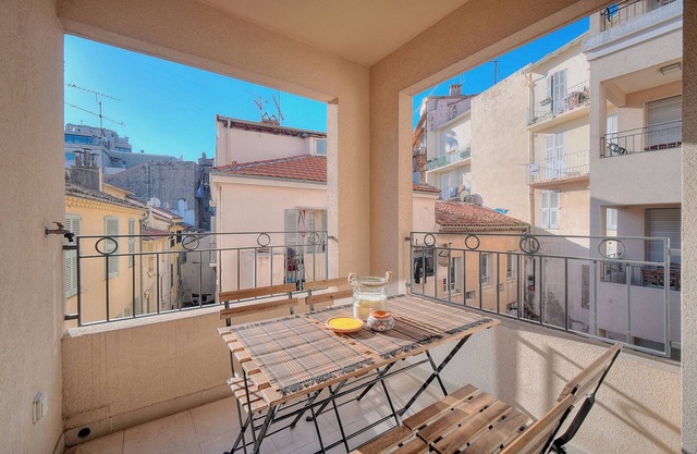 Magnifique 3 pièces avec terrasse A2B238