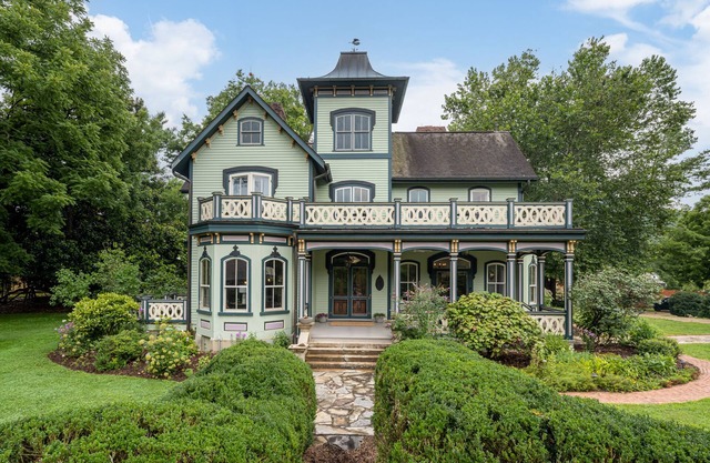 Magnolia House