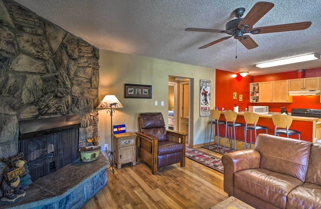 Main St Condo in Tannhauser with Balcony!