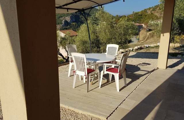 Maison Récente Plein Pied de 2012 Avec 3 Chambres, vue Imprenable