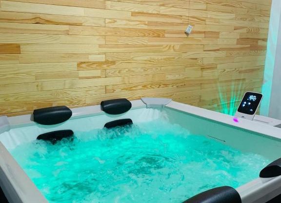 Maison 2 chambres avec jaccuzi de 2 à 4 pers