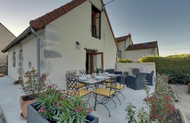 Maison Bourbonnaise XVIIIe siècle, animaux acceptés, terrasse et parking - FR-1-489-393