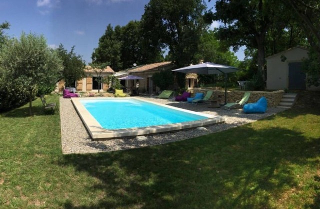 Maison de Campagne en Provence. Location du Dimanche au Dimanche