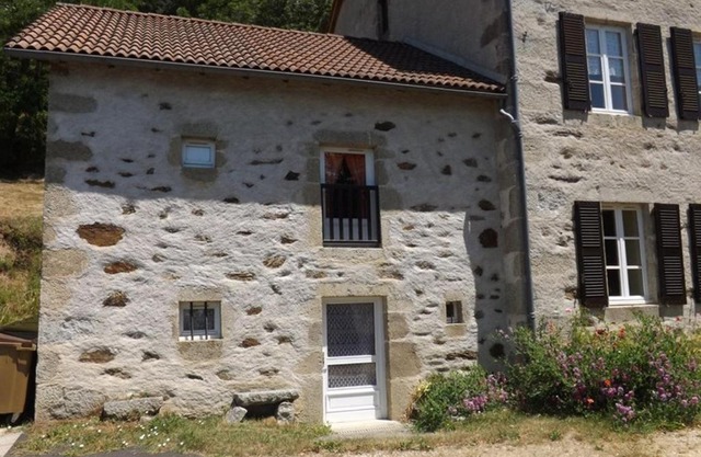 Maison de caractère 2 chambres, jardin, animaux acceptés - FR-1-742-353
