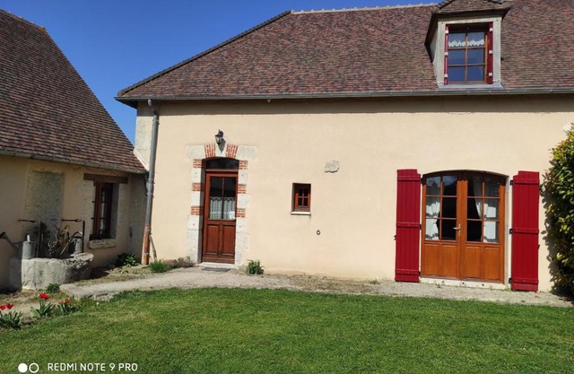 Maison de caractère avec jardin privatif, terrasse, ping-pong – Proche Ferrières et Montargis - FR-1-590-40