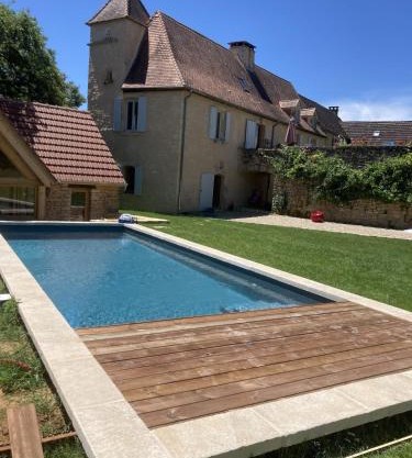 Maison de charme - Piscine chauffée - Bouzic