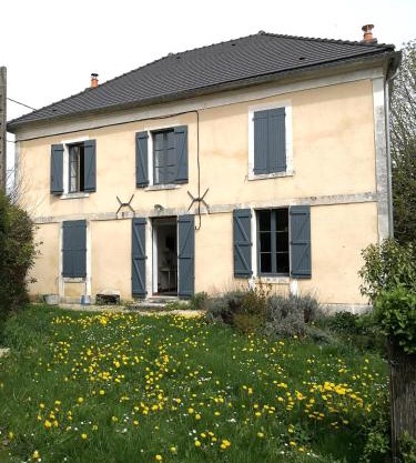 Maison de famille piscine et vue