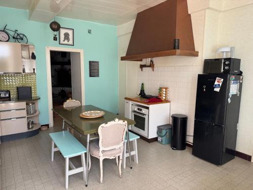 Maison De Roxy