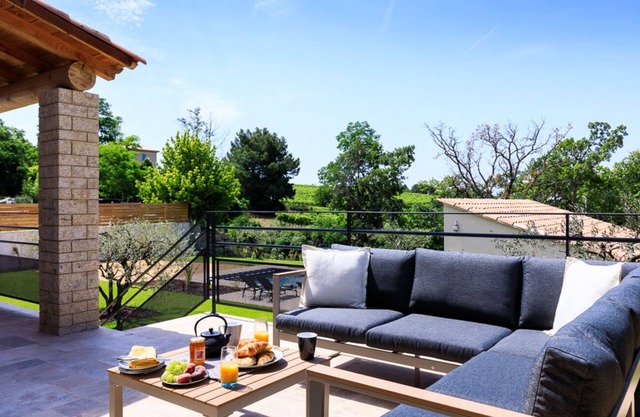 Maison de Villedieu - Two Bedroom Villa, Sleeps 4