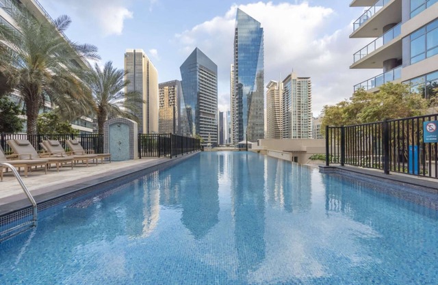 Maison Privee - Dreamy Apt with Jaw-Dropping Marina Views