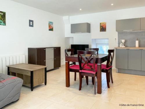 Maison rénovée en Suisse Normande, Wi-Fi, animaux admis - FR-1-497-242