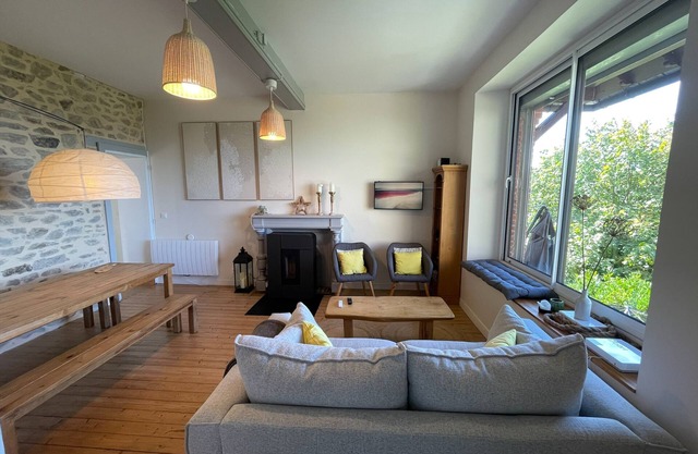 Maison vue mer côte de granit rose Trébeurden