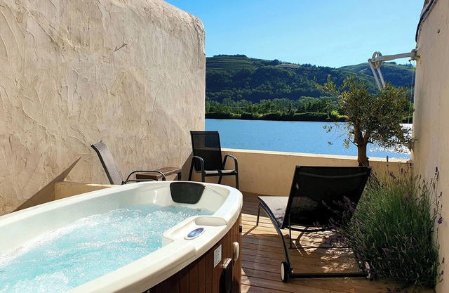 Maison Vue Rhône Jacuzzi