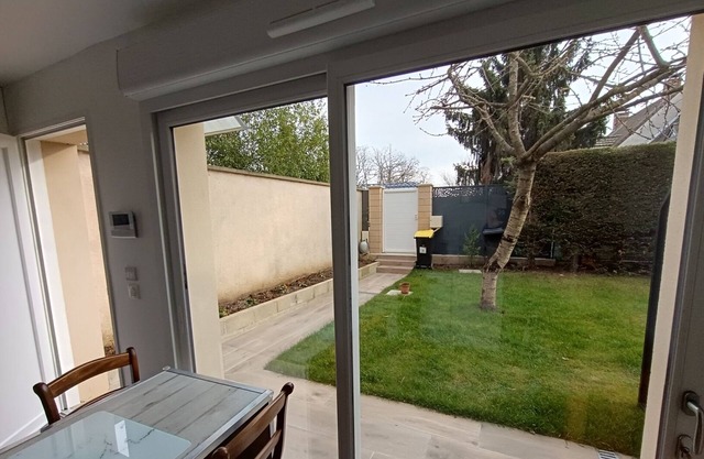 Maisonnette Avec Jardin aux Portes de Paris