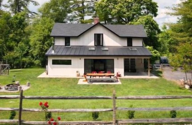 Majestic Restored Farmhouse High Falls