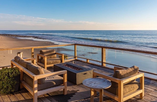 Malibu Beach House on Private Sandy Beach