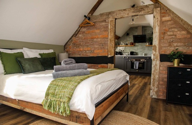 Malvern Hills Apartment