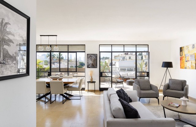 MAMAD Amazing Duplex Penthouse with 2 Terraces by FeelHome