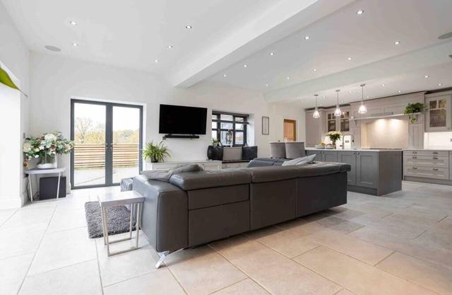 Manchester Luxury Country House Close To The City