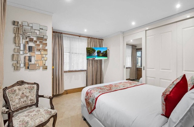Manee's On Elphin 1BR fully self-contained