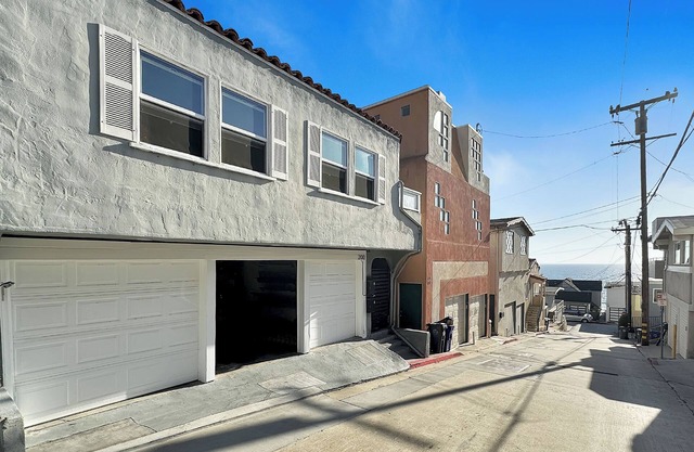 MANHATTAN BEACH Peaceful 2 bedroom steps to the beach
