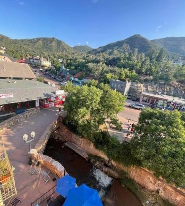 Manitou Incline Retreat