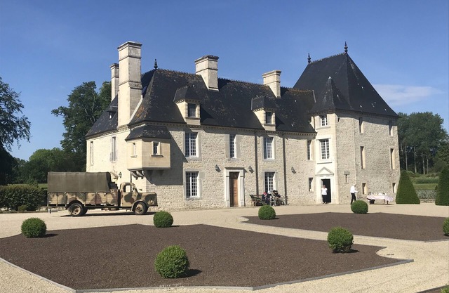 Manor barn in a 800 acres private stud farm horses property *