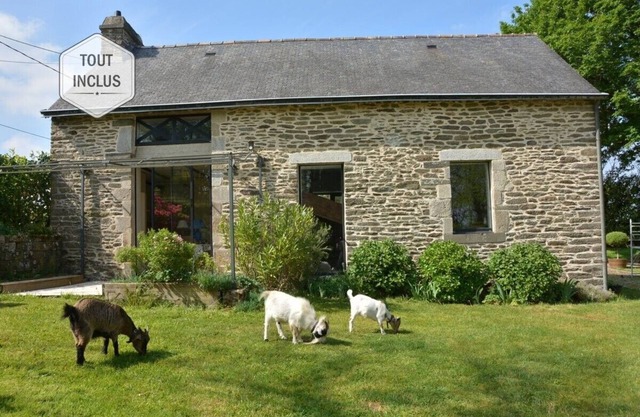 Manor house - Charm and countryside - In Center Finistère