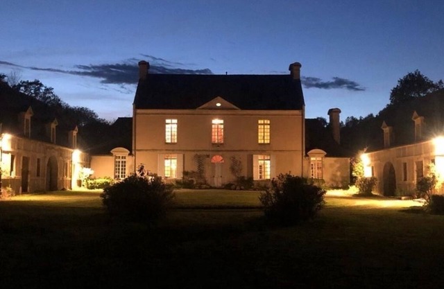 Manor in Normandy near Bayeux, D-Day beaches, and Mont Saint Michel. Heated pool