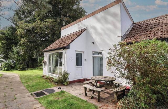 MANORCOMBE 1, pet friendly, with pool in Gunnislake