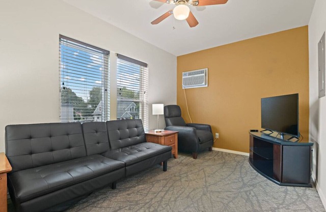 Maple Manor City Scene