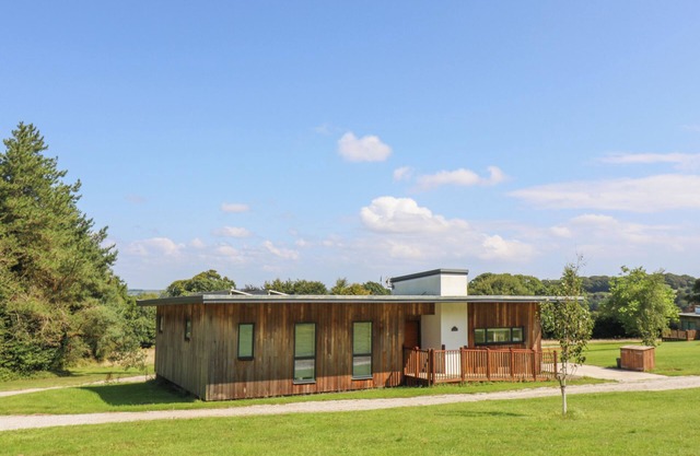 MAPLE, pet friendly, with open fire in Truro