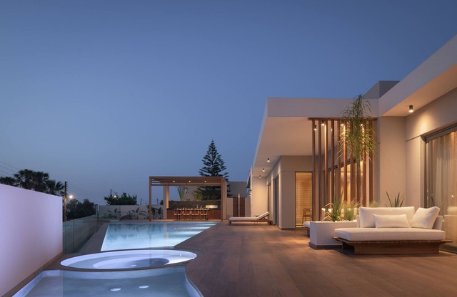 Marea Iconic Villa, boasting Pool & Whirlpool