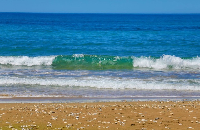 Maria Beach apartment: Apartment on the beach with 2 bedrooms, terrace, views