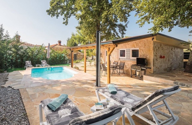 MariAna/Holiday House MariAna with prvate Pool and garden