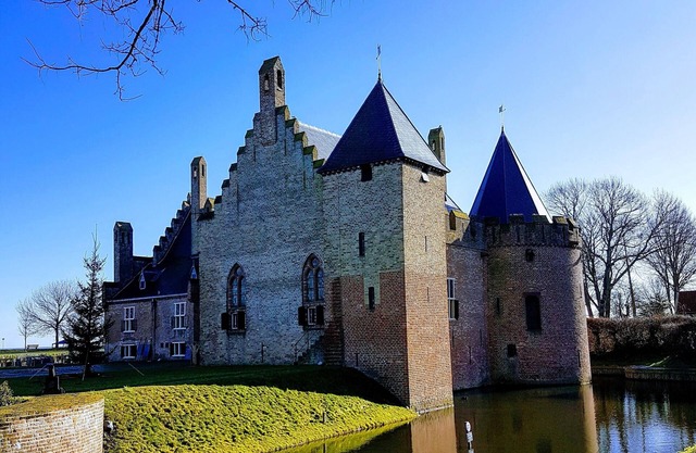 Marina house (Netherlands on the IJsselmeer)