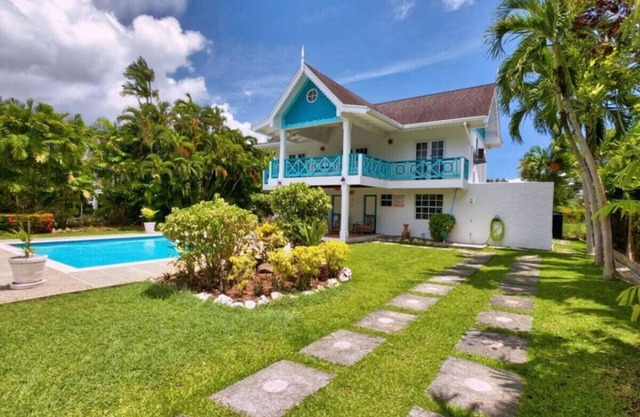 Mariner’s Cove at the Sea Shell Villas
