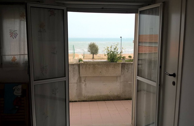 MAROTTA BEACH FRONT FOR RENT