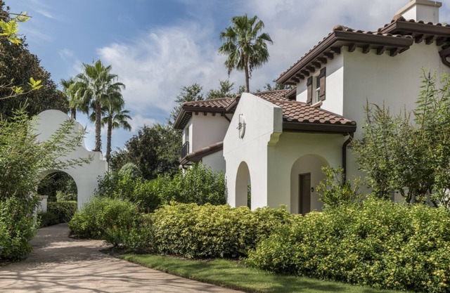 Marriott Lakeshore Reserve | Three 2BR/2BA Villas