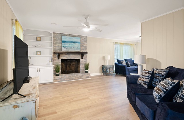 Marsh Front Cottage | 3 Bed, 2.5 Bath