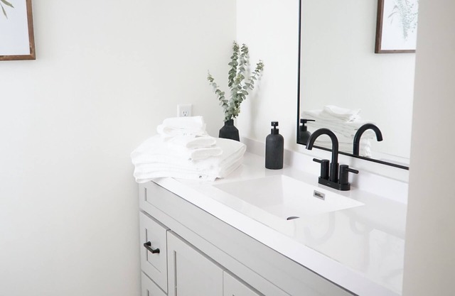 Marvelous 2-bedroom house 1/2 mile from the beach.