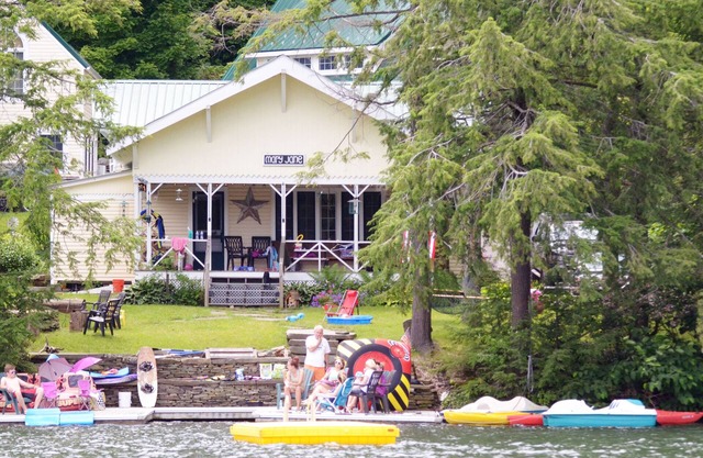 Mary Jane Cottage at Laurel Lake