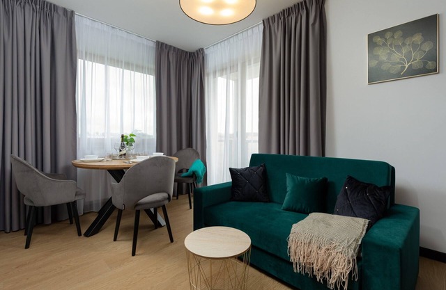 Marynarska 10D | Air Conditioned Apartment | Pool