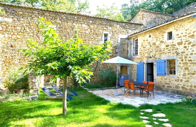 Mas de Court - detached house for 4 people, ideal for families