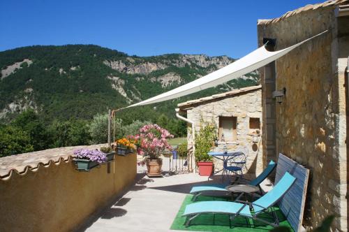 Mas Des Collines Chambre de Charme avec vue et Piscine