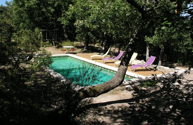 Mas provençal with swimming pool