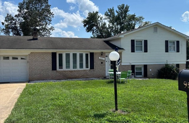 Master Bedroom with Private Bathroom; Near to Washington DC