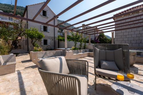 Maxima Comoda luxury villa