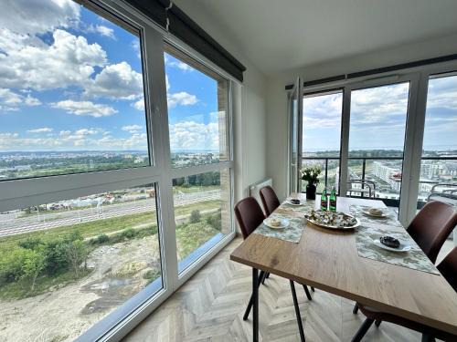Maya's Flats & Resorts 101 SEA VIEW - 3 pokojowy apartament z widokiem na morze na Letnicy