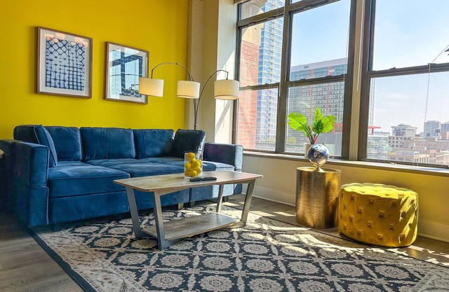 McCormick Place 2b/2b family unit with optional parking for up to 8 guests